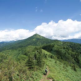 岩菅山登山コース